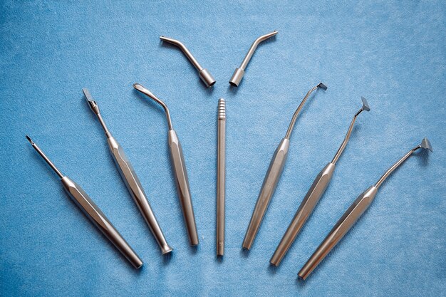 Instruments professionnels pour la stomatologie et la chirurgie maxillo-faciale