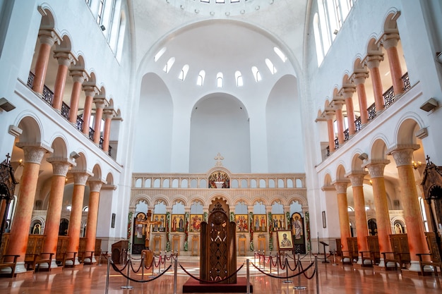 Interer de la cathédrale Poti Soboro. C'est une église orthodoxe géorgienne au centre-ville de Poti, en Géorgie. Religion.