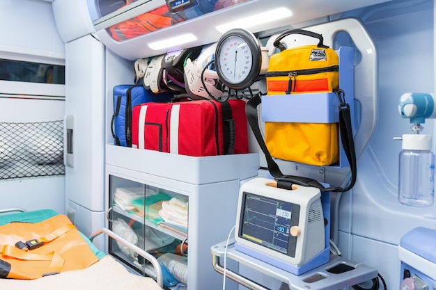 Photo l'intérieur de l'ambulance