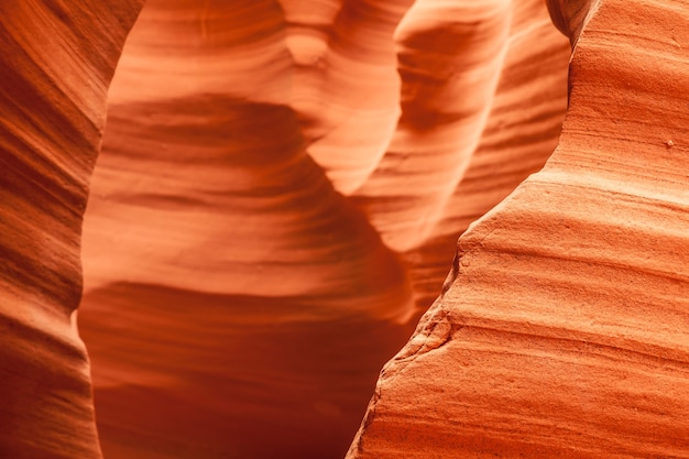 Intérieur d'Antelope Canyon, vagues orange merveilleuses en pierre