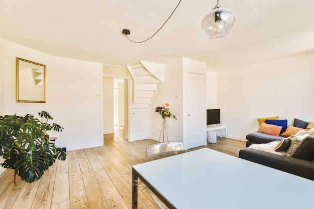 Intérieur d'un appartement moderne et spacieux