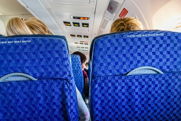 Intérieur de l'avion moderne Vue depuis le siège passager