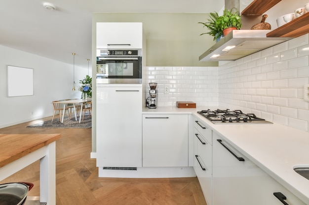 Intérieur d'une belle cuisine d'une maison d'élite