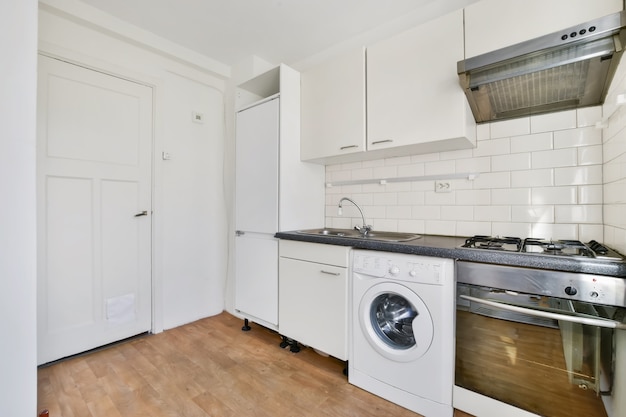 Intérieur d'une belle cuisine d'une maison d'élite