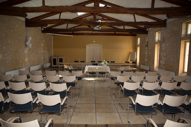 L'intérieur d'une belle église