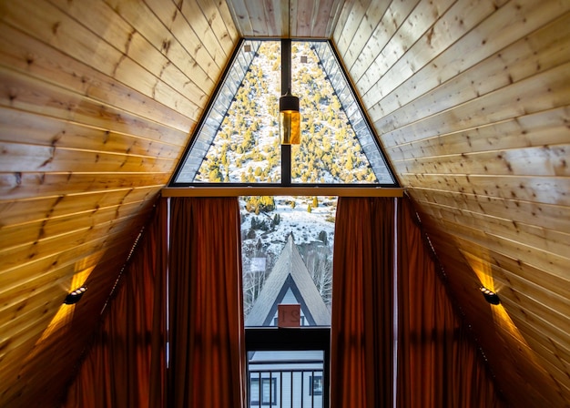 Photo l'intérieur des cabanes en bois a frame dans le parc d'hiver