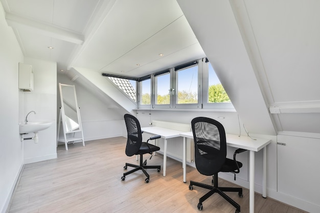 Intérieur de la chambre confortable