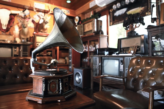 Photo intérieur classique avec gramophone