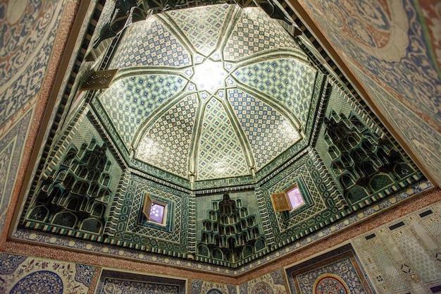 Un intérieur du mausolée de Shahi Zinda