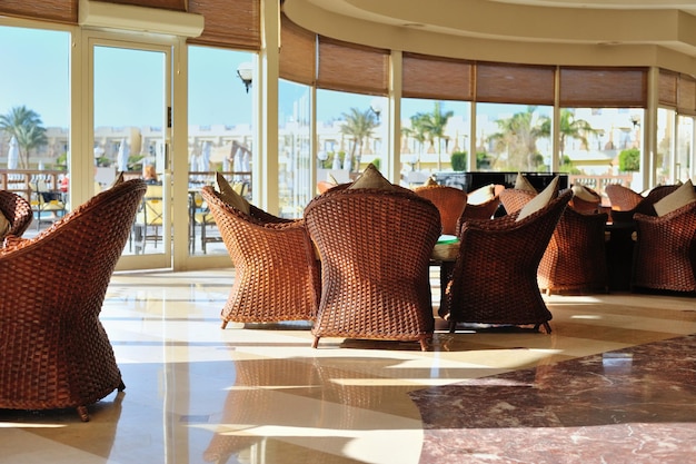 Intérieur du restaurant de l'hôtel cinq étoiles de luxe