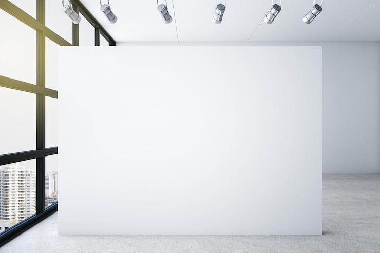 Photo intérieur de galerie en béton de luxe avec vue sur la ville