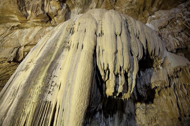 Intérieur de la grotte