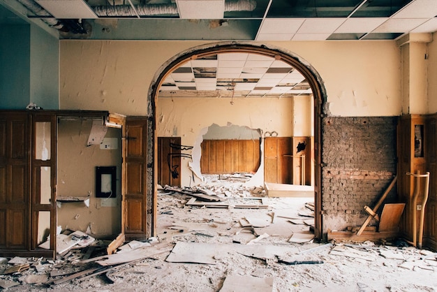 L'intérieur d'une maison abandonnée
