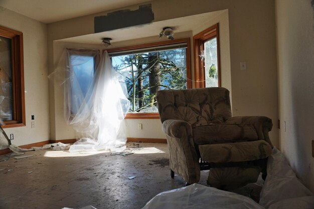 Photo l'intérieur d'une maison abandonnée