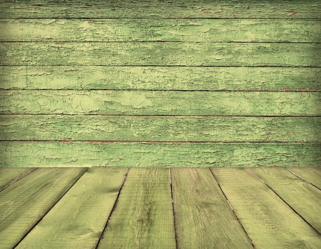 Intérieur de la salle en bois ancien