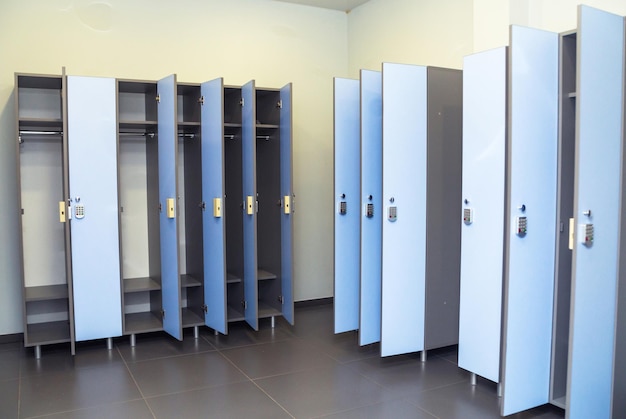 Intérieur d'un vestiaire vestiaire de complexe sportif