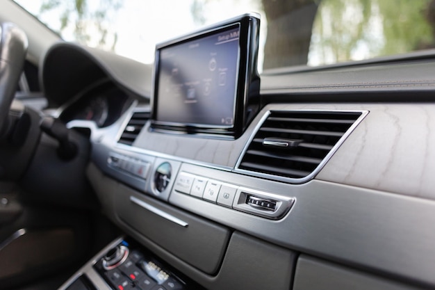 Intérieur d'une voiture moderne Climatiseur de voiture