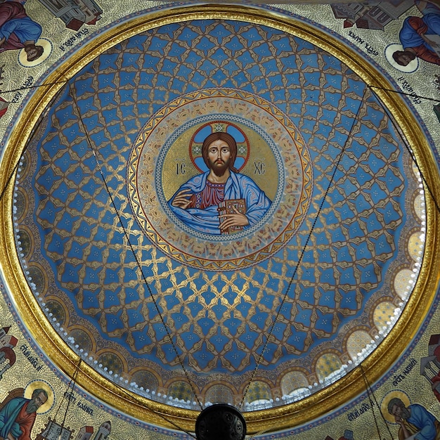 Intérieurs religieux Décorations et fresques sur le dôme de la cathédrale navale Saint-Nicolas