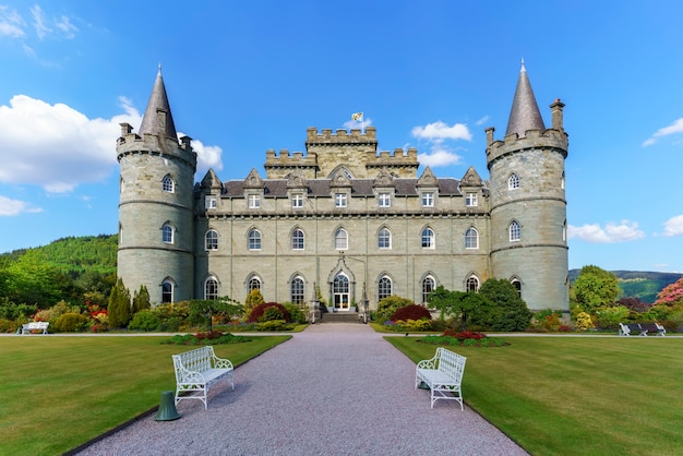 Inveraray , Écosse - 16 mai 2019 : Le château d'Inveraray est une maison de campagne près d'Inveraray dans le comté d'Argyll , en Écosse