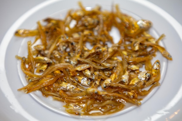 Iriko minuscule poisson séché et déshydraté anchoa marini utilisé dans la cuisine orientale