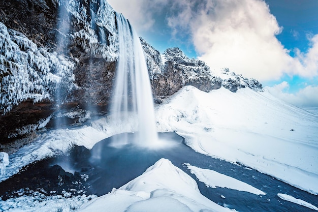 Islande cascade de seljalandsfoss hiver en Islande cascade de seljalandsfoss en hiver