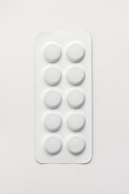 Isoler la pilule sur blanc