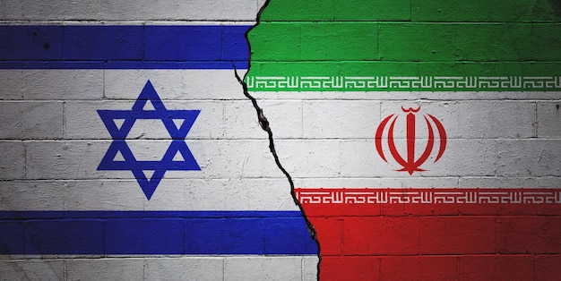 Israël contre l'Iran Mur de blocs de ciment fissuré