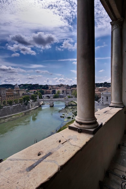 Italie Latium Rome S Angelo Castel vue sur le Tibre et le pont Vittorio Emanuele II