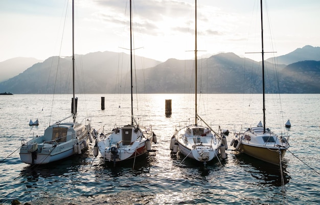 Italie Ligurie Varazze Genova yachts à la marina