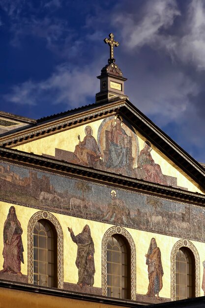 Italie Rome façade de la Cathédrale St Paul