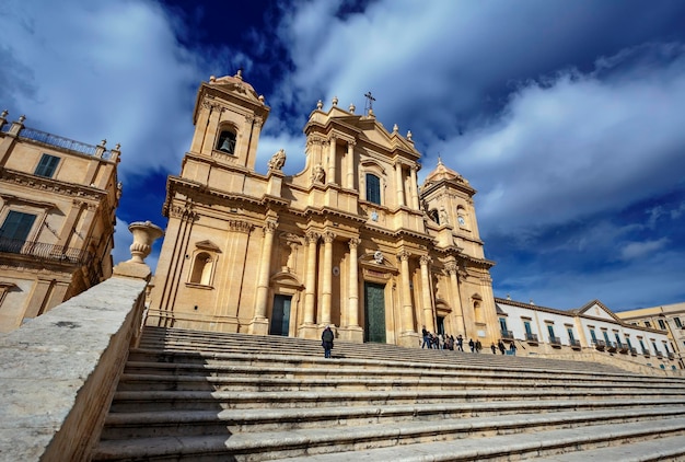 Italie Sicile Noto Siracusa Province vue de la façade baroque de la cathédrale S Nicolo 1703