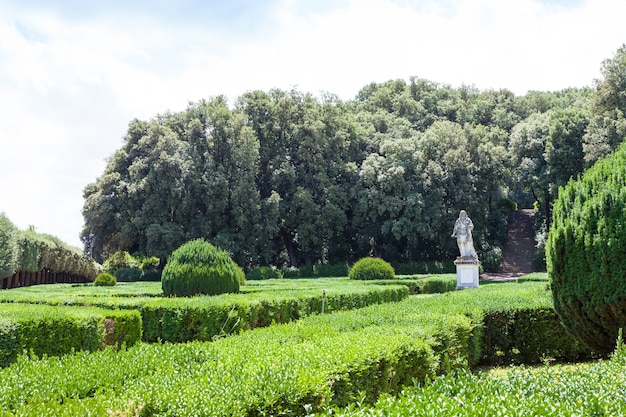 Photo italie, toscane, san quirico. célèbre jardin à l'italienne d'orti leonini