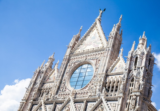 Italie, Toscane, ville de Sienne. Détail du Duomo, l'église principale de la ville