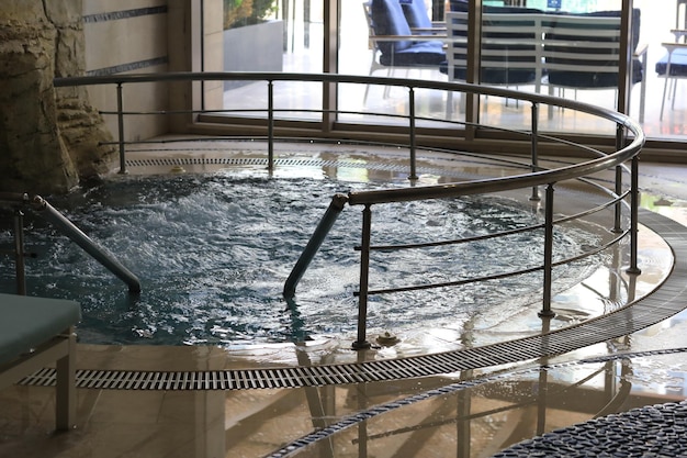 jacuzzi à l'hôtel pour massage