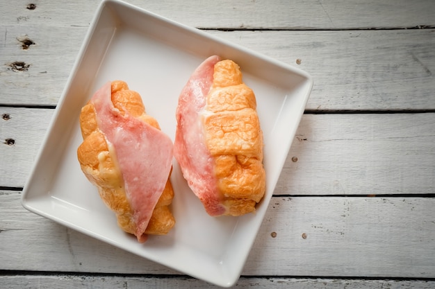 Jambon croissant avec filtre effet rétro style vintage