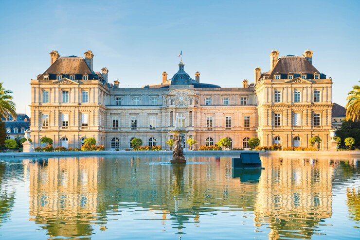 Photo jardin du luxembourg avec palais du luxembourg à paris