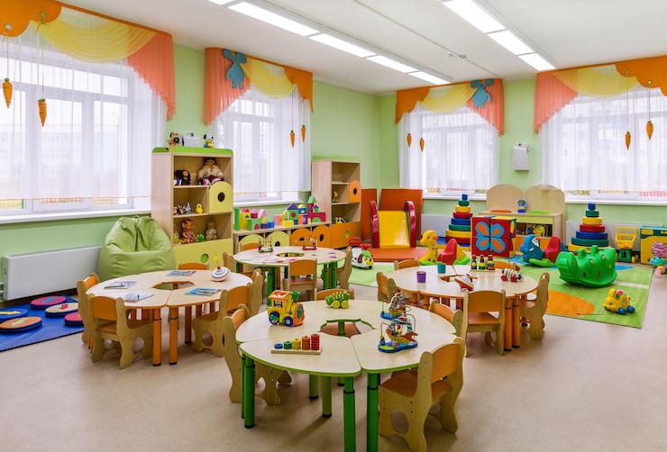 Photo jardin d'enfants, intérieur moderne de la salle pour les cours et les jeux.