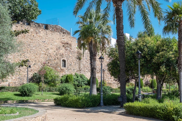 Photo jardin hermoso de santa lucia dans la villa de jerez de los caballeros en espagne