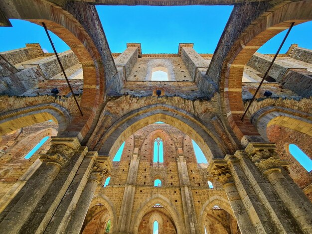 Photo je suis san galgano.