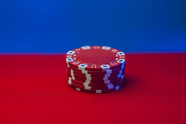 Des jetons de casino colorés et brillants générés par un réseau neural.