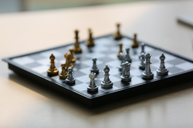 jeu d'échecs concept d'idées d'affaires et de concurrence et de réussite du plan stratagique