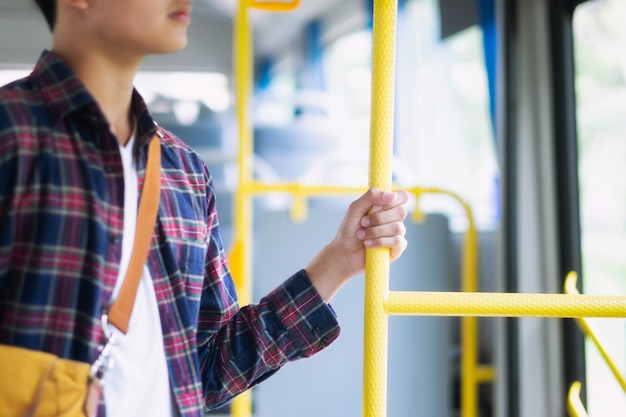 Jeune, Asiatique, Tenue, Poignée, Bus Public