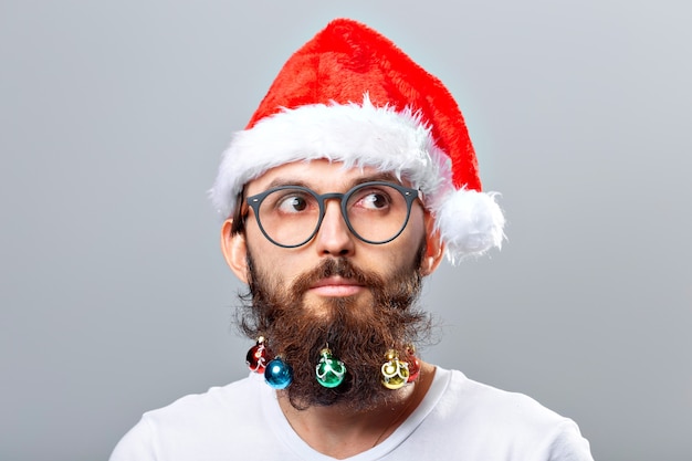 jeune, beau, barbu, père noël, homme