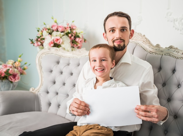 Jeune, beau, homme fils, à, a, papier