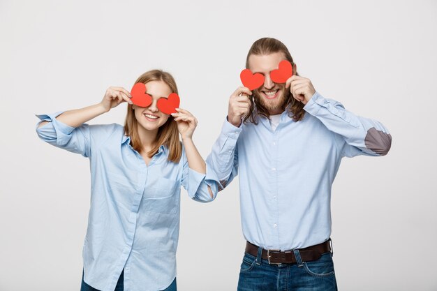 jeune couple amoureux