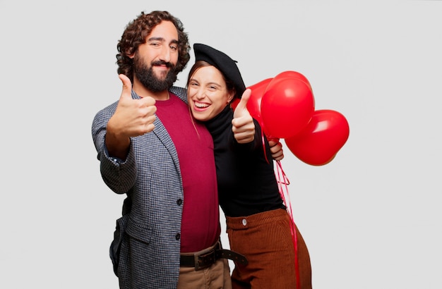 Jeune couple célébrant la Saint-Valentin. concept de l&#39;amour