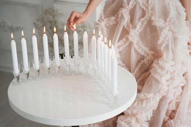 Photo jeune femme célébrant sa quinceanera