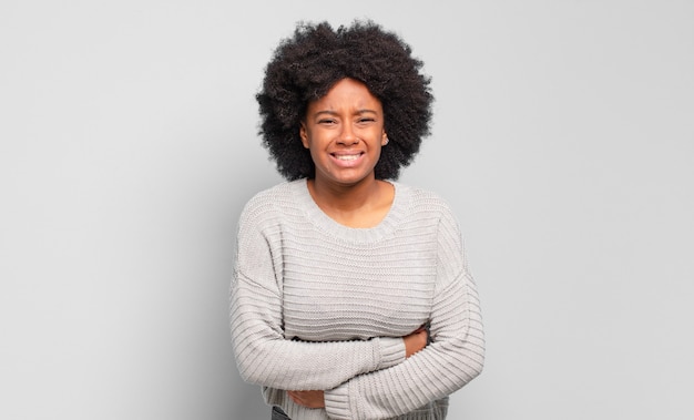 Jeune femme, à, coiffure afro