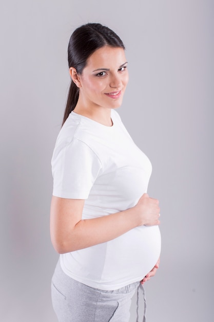 Jeune femme enceinte