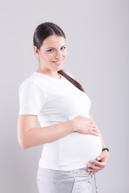 Jeune femme enceinte